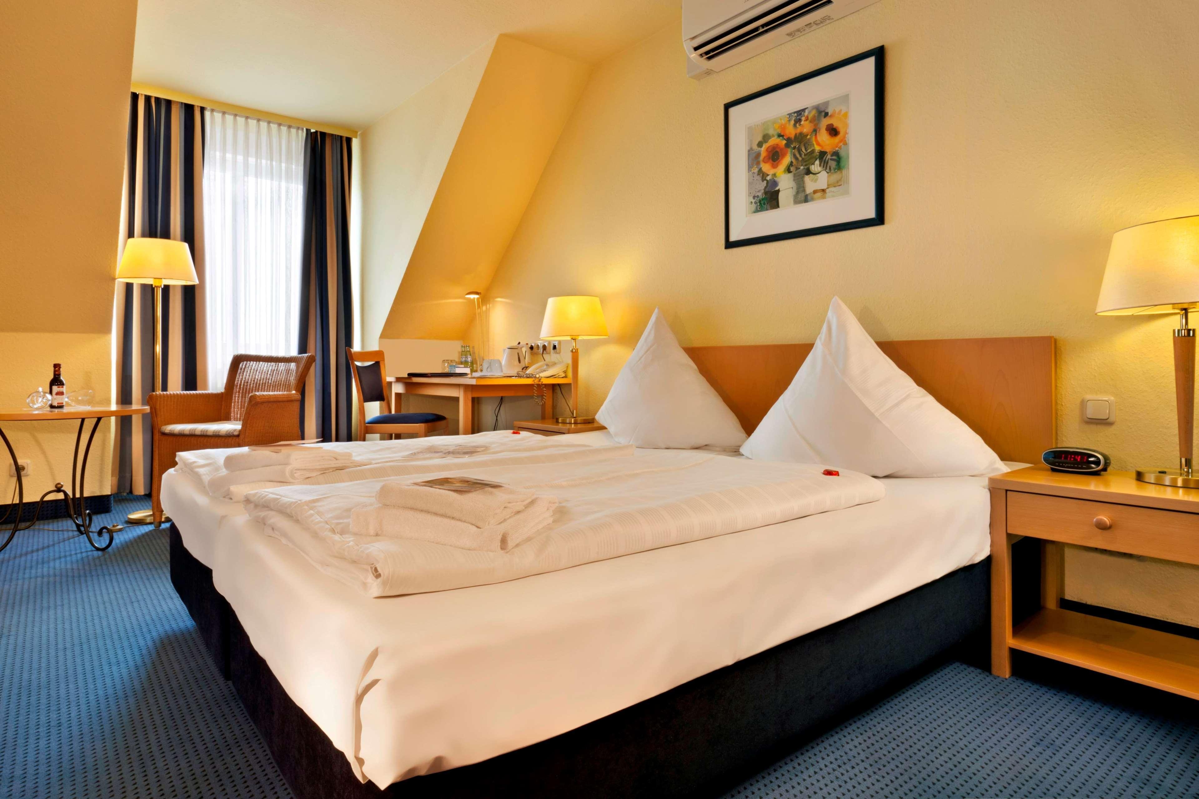 Tryp By Wyndham Luebeck Aquamarin Hotel Phòng bức ảnh