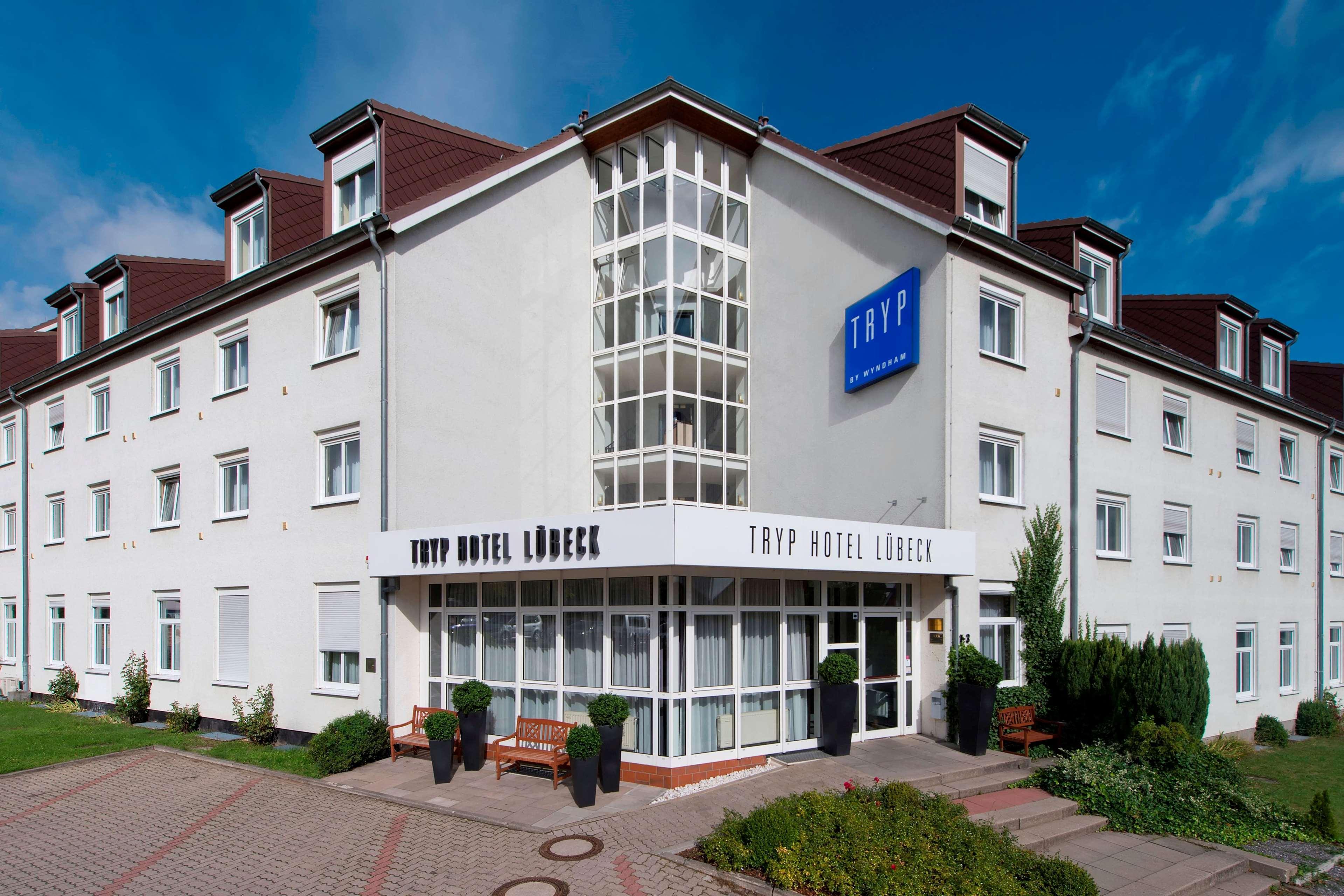 Tryp By Wyndham Luebeck Aquamarin Hotel Ngoại thất bức ảnh