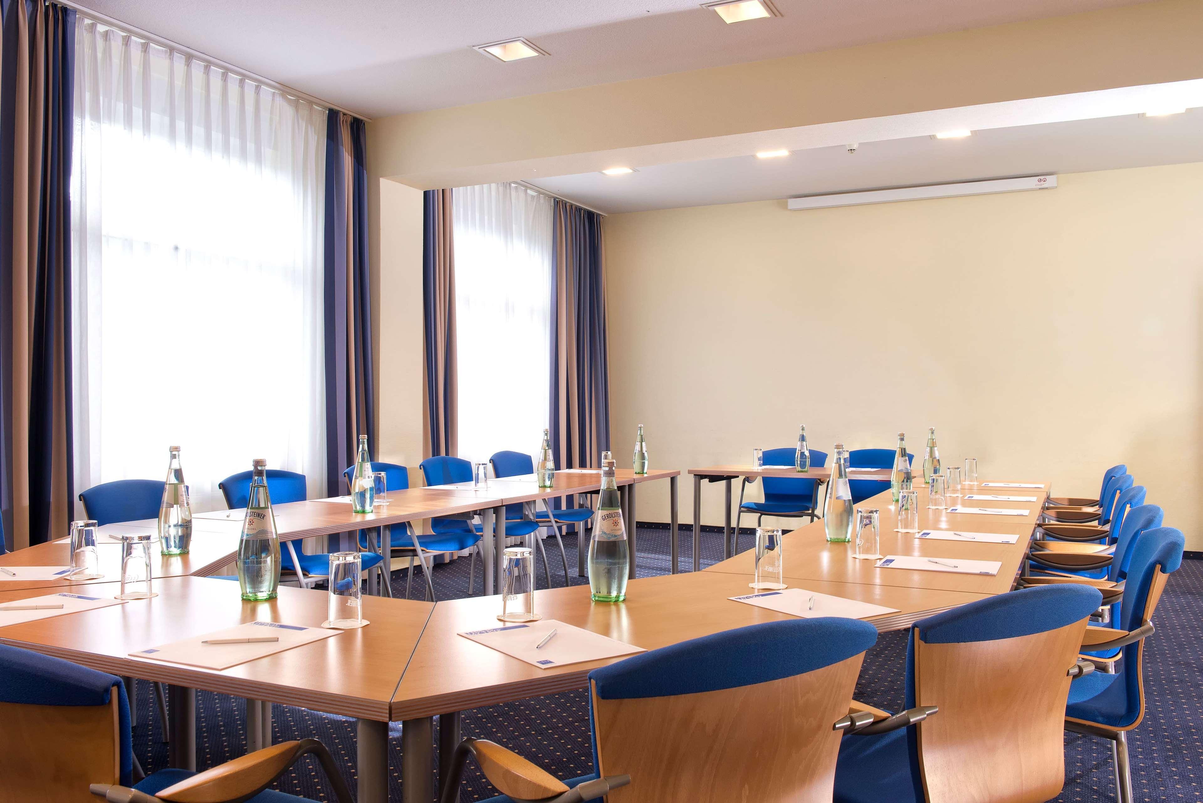 Tryp By Wyndham Luebeck Aquamarin Hotel Ngoại thất bức ảnh