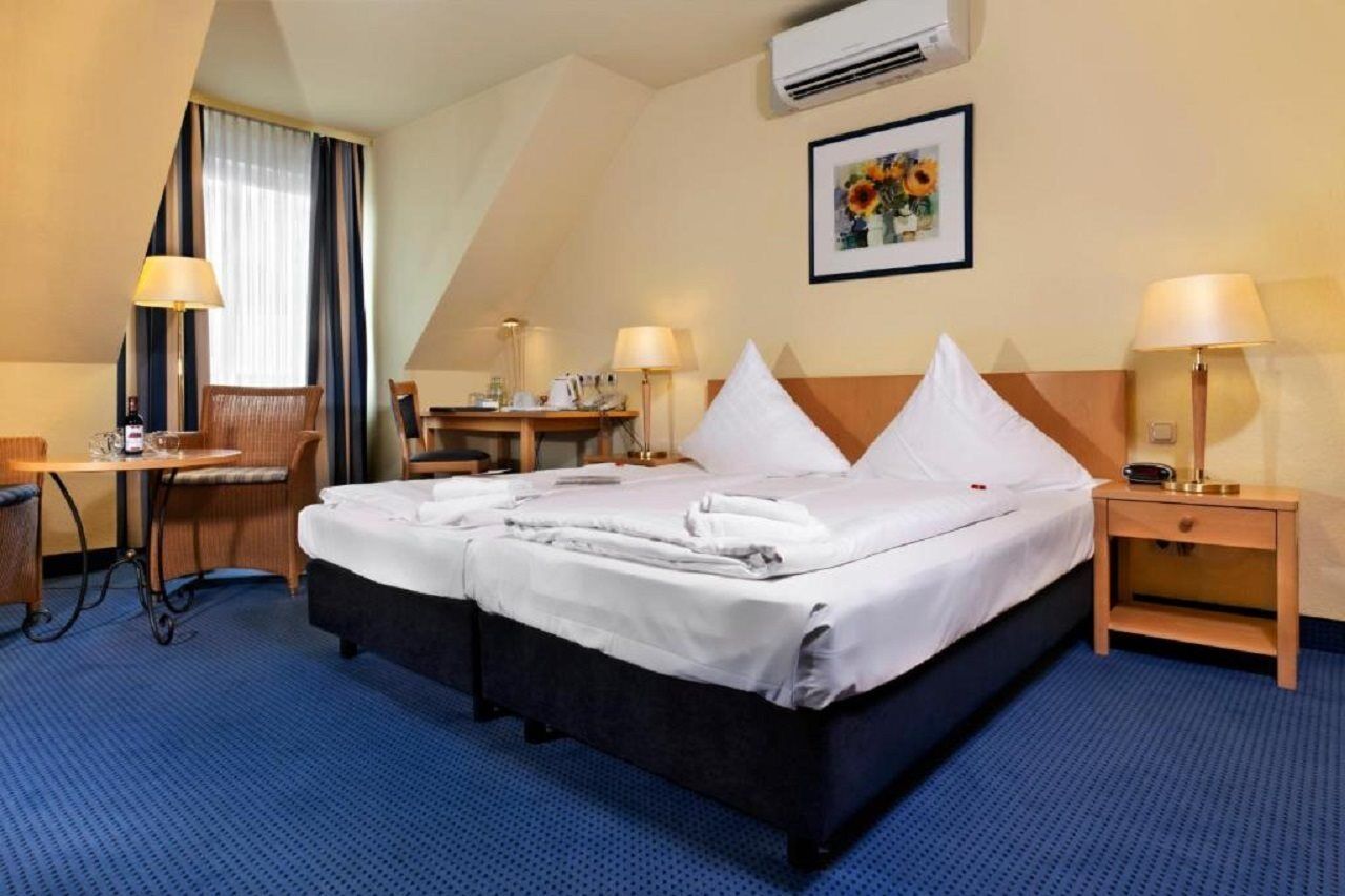 Tryp By Wyndham Luebeck Aquamarin Hotel Ngoại thất bức ảnh